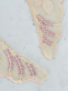 Vintage 1930s pink embroidered collar