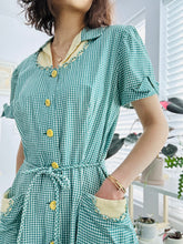 Load image into Gallery viewer, Vintage 1940s gingham cotton dress
