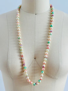 Vintage pastel pearl necklace