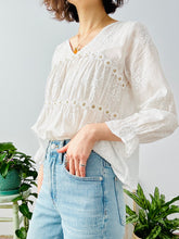 Load image into Gallery viewer, White cotton embroidered blouse
