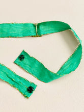 Load image into Gallery viewer, Art Deco chocker with green lamé ribbon
