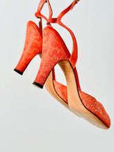 Load image into Gallery viewer, Vintage 1930s “Bonwit Teller” rhinestone heels
