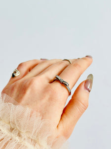 Vintage 925 silver ribbon ring