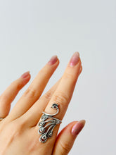 Load image into Gallery viewer, Vintage sterling silver peacock ring
