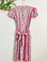 Load image into Gallery viewer, Vintage 1930s pink floral dress w novelty hearts
