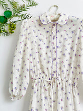 Load image into Gallery viewer, Vintage 1970s violet cotton floral dress
