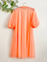 Load image into Gallery viewer, Vintage 1960s peachy pink peignoir lingerie robe
