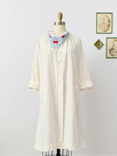 Load image into Gallery viewer, Vintage 1920s Bob Evans white cotton duster coat
