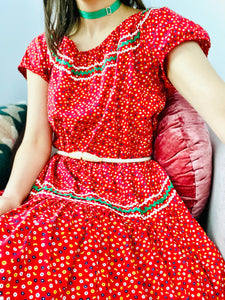 Vintage 1950s red floral prairie dress full circle skirt