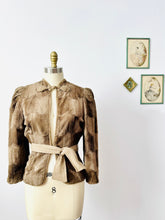 Load image into Gallery viewer, Vintage 1940s plush velvet jacket
