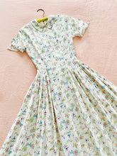 Load image into Gallery viewer, Vintage 1940s novelty print cotton dress pastel colors
