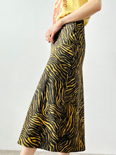 Load image into Gallery viewer, Amber layers high waisted A line skirt
