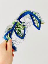 Load image into Gallery viewer, Vintage 1930s fascinator green velvet millinery flowers
