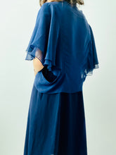 Load image into Gallery viewer, Vintage 1930s navy blue silk top w ribbon ties
