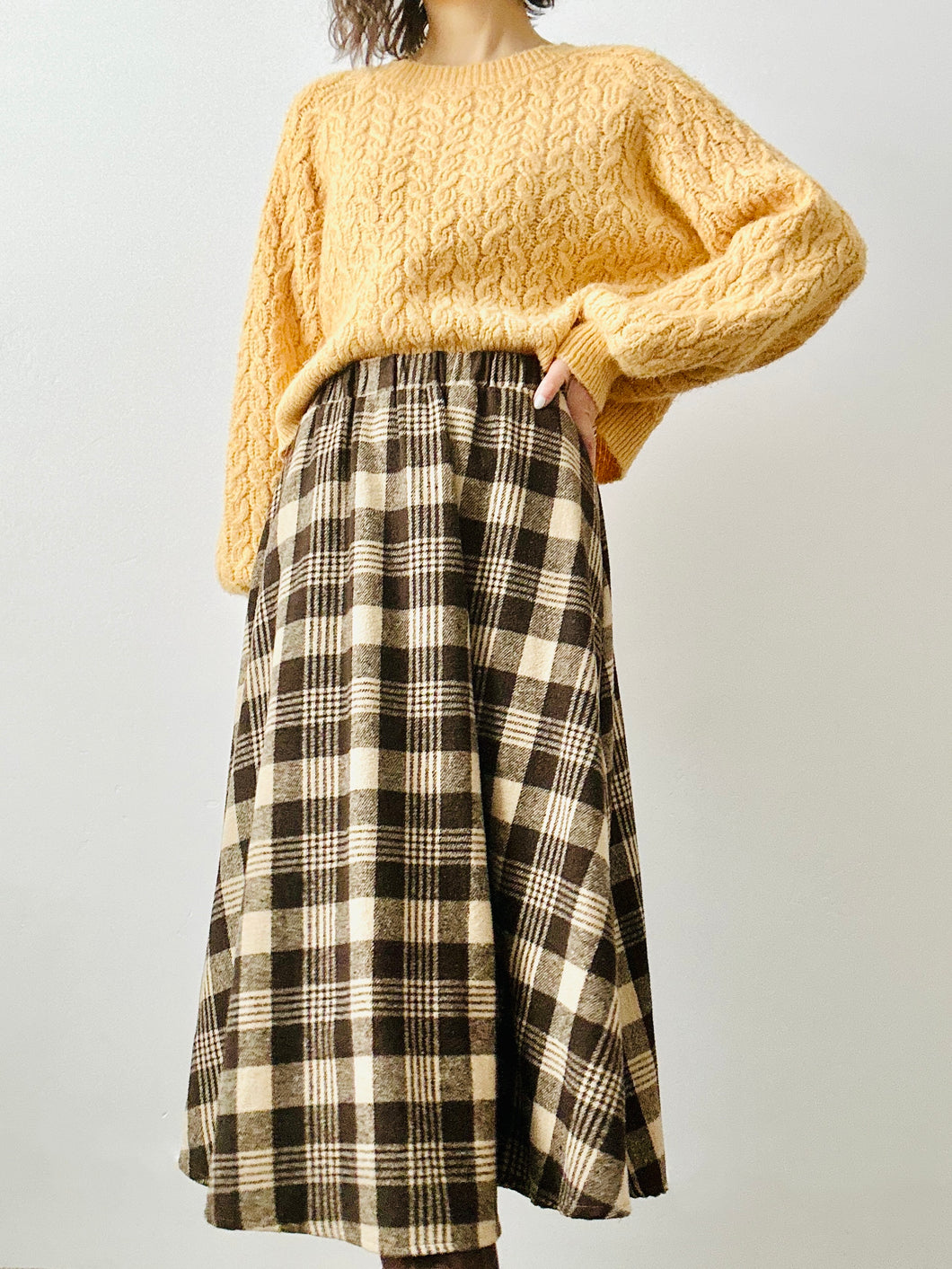Vintage 1970s brown plaid skirt