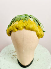 Load image into Gallery viewer, Vintage green feather fascinator
