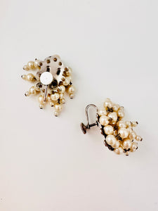 Vintage cluster faux pearls earrings