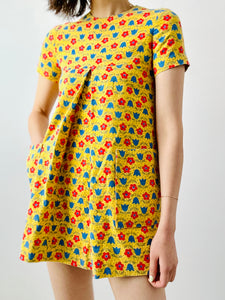Vintage 1960s Mod yellow daisy top