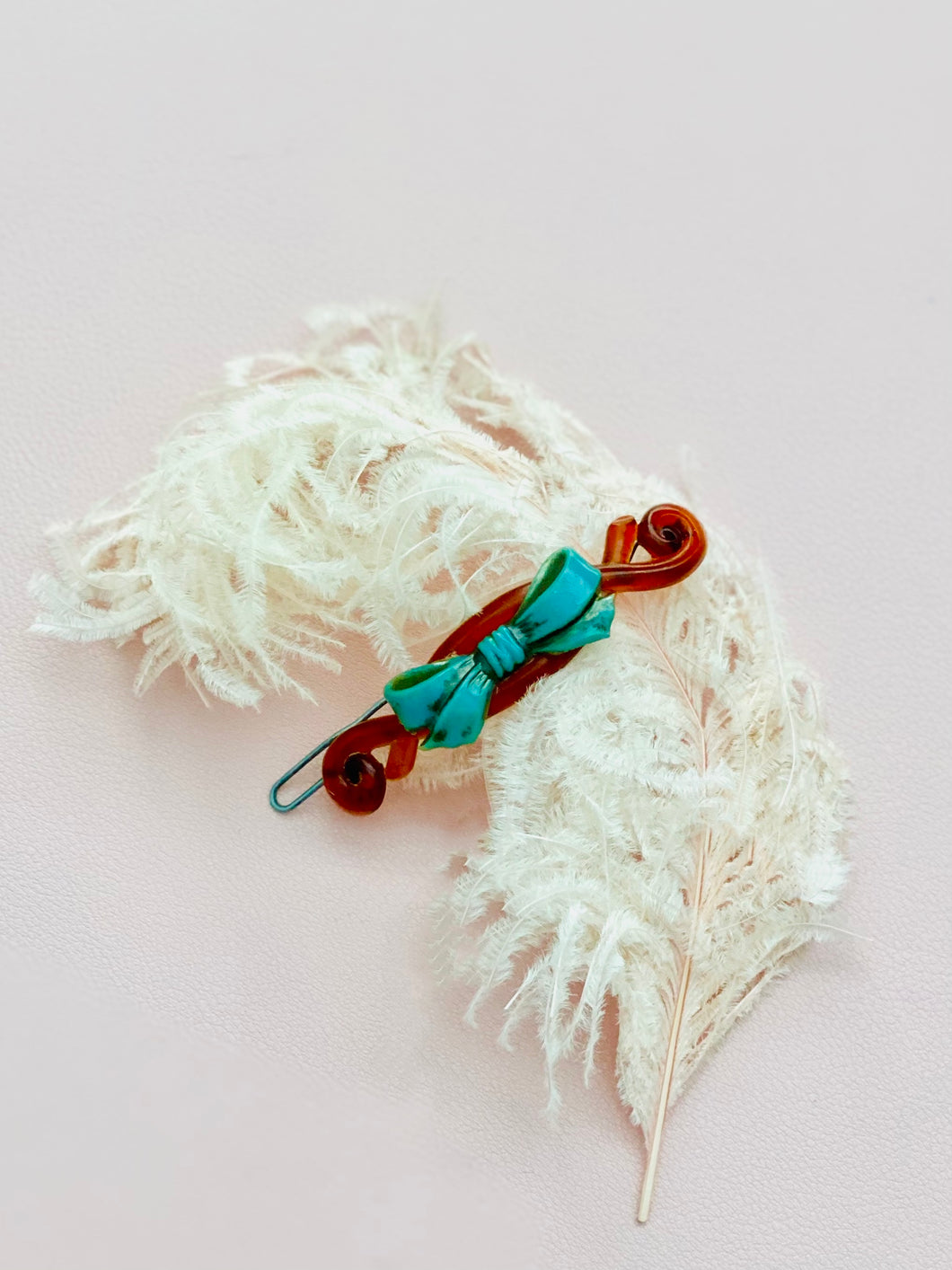Vintage 1930s celluloid bow barrette