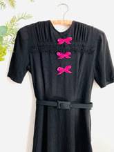 Load image into Gallery viewer, Vintage 1940s rayon crepe dress with velvet ribbon bows
