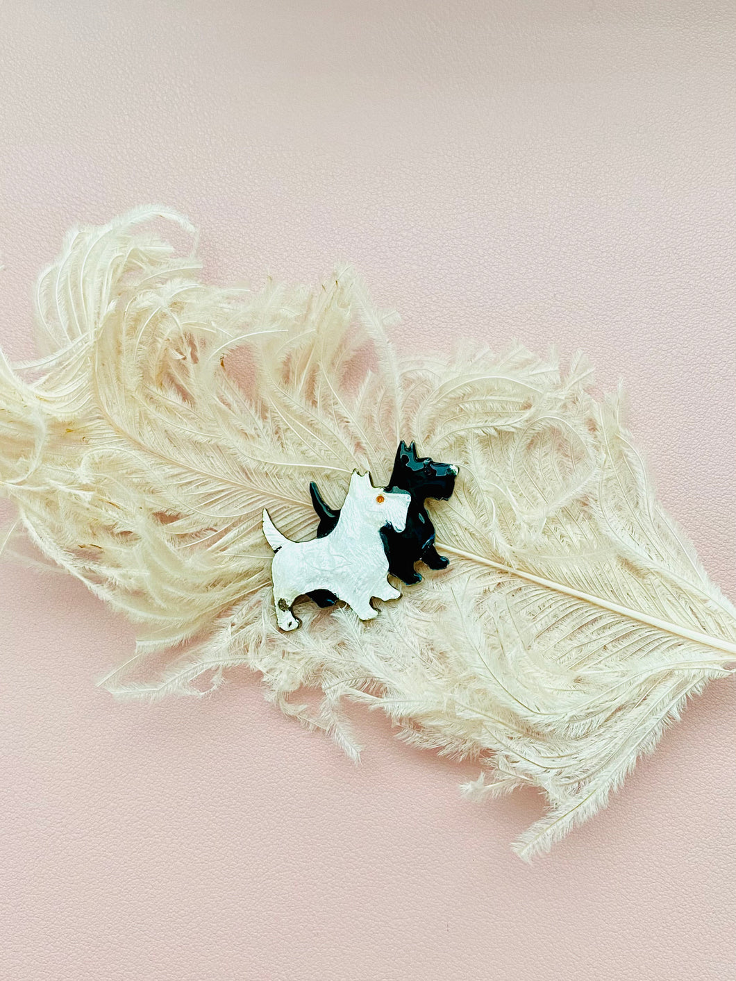 Vintage 1930s enamel Scottie dogs pin animal brooch
