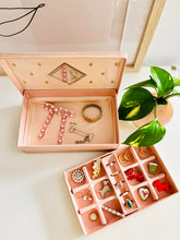 Load image into Gallery viewer, Vintage two tier jewelry box
