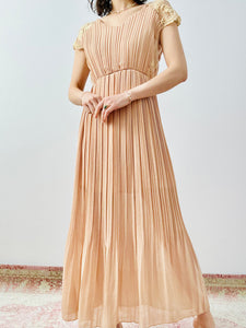 Vintage dusty pink pleated dress