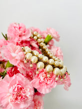 Load image into Gallery viewer, Vintage faux pearl choker
