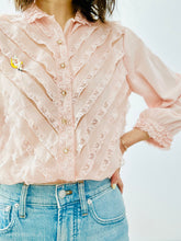 Load image into Gallery viewer, Vintage 1940s pastel pink ruffled top
