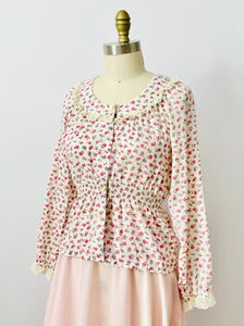 Vintage 1970s pink floral blouse with lace