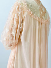 Load image into Gallery viewer, Vintage 1960s pink peignoir lingerie robe
