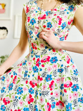 Load image into Gallery viewer, Vintage 1940s cotton pink and blue floral dress
