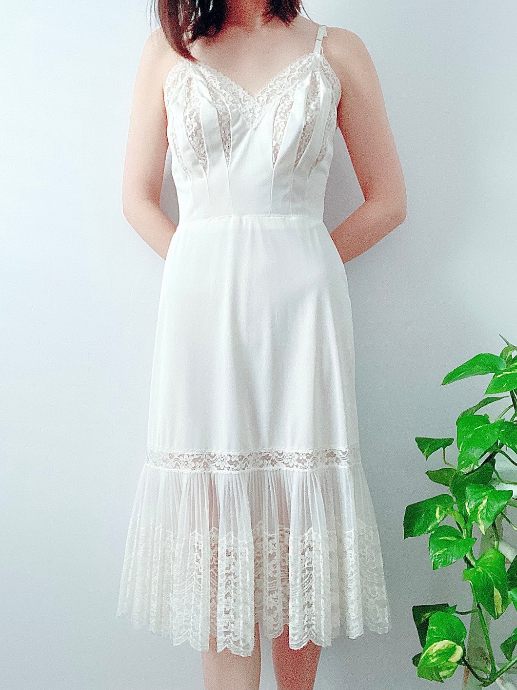 Vintage 1940s Lace Slip with Cutout Design and Pleated Flounce