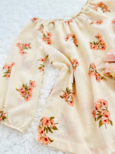 Load image into Gallery viewer, Vintage Catalina floral top
