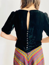 Load image into Gallery viewer, 1930s Velvet Top w Jet Black Glass Buttons Art Deco Pin
