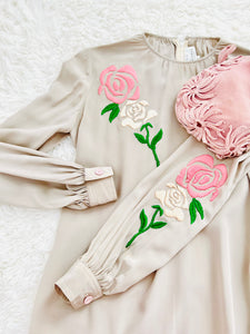 Vintage 1940s style embroidered top