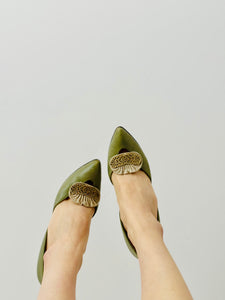 Vintage pastel green leather stilettos