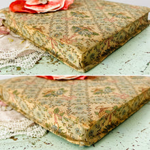 Load image into Gallery viewer, Vintage French floral trinket box
