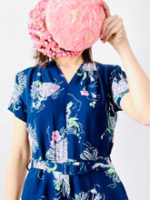 Load image into Gallery viewer, Vintage 1940s Novelty Print Dress Ladies w Parasols
