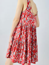 Load image into Gallery viewer, Red floral dress w scalloped neckline
