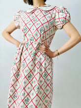 Load image into Gallery viewer, Vintage 1930s Rick Rack Floral Dress
