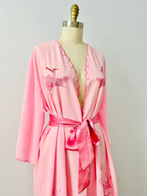 Load image into Gallery viewer, Vintage pink embroidered lounging robe
