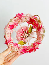 Load image into Gallery viewer, Vintage hot pink millinery hat
