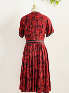 Vintage 1950s Novelty Print Dress Matching Belt