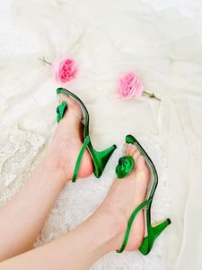 Vintage forest green satin heels