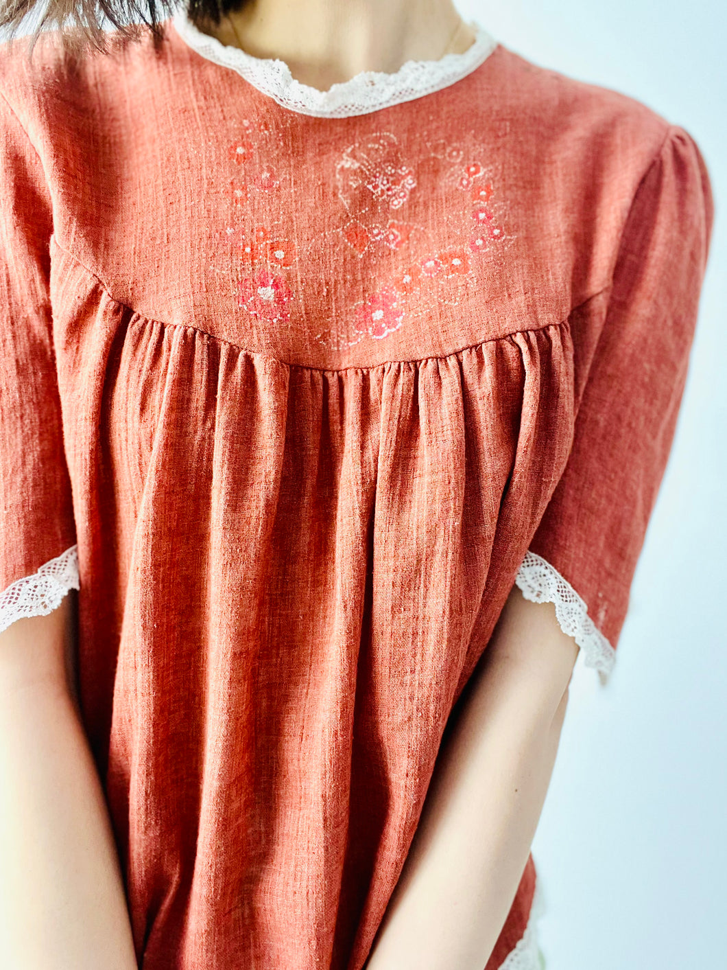 Vintage 1970s top with lady portrait