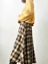 Load image into Gallery viewer, Vintage 1970s brown plaid skirt
