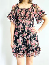 Load image into Gallery viewer, Vintage Ruched Floral Dress Ruffled Flounce Flared Sleeves
