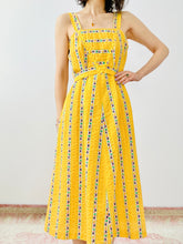 Load image into Gallery viewer, Vintage 1940s yellow floral dress
