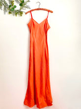 Load image into Gallery viewer, Vintage 1930s coral color rayon slip
